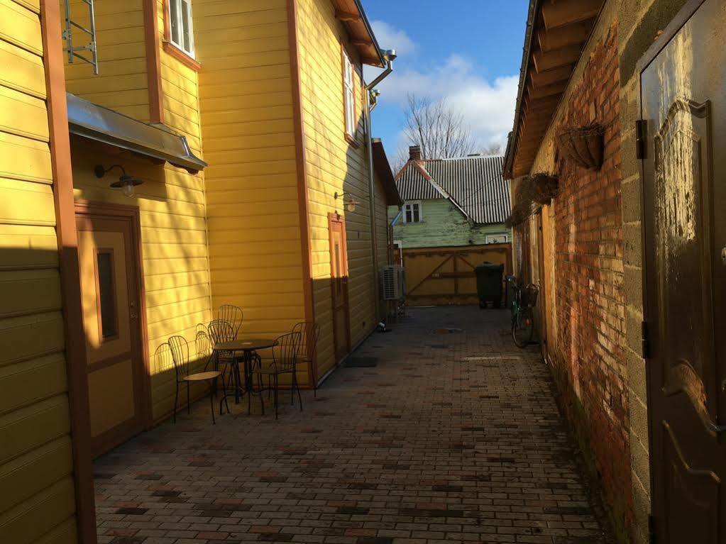 Karusselli 1 Apartments Пярну Экстерьер фото